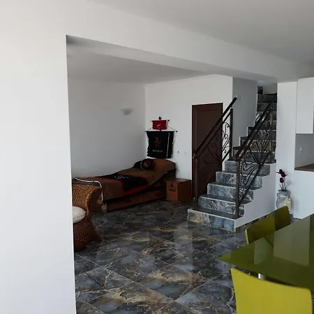 Akrotiriya Apartmán *